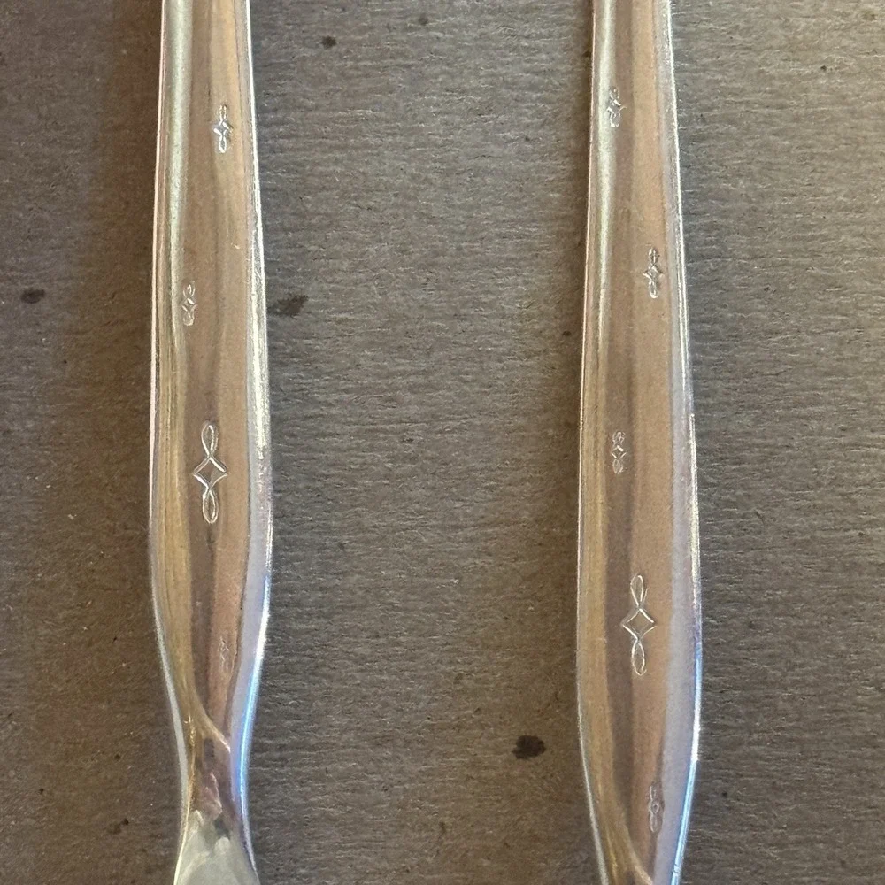 VTG Wm Rogers Mfg Co Grapefruit Spoons Set Of 2 Silverspoon Serrated Citrus MCM